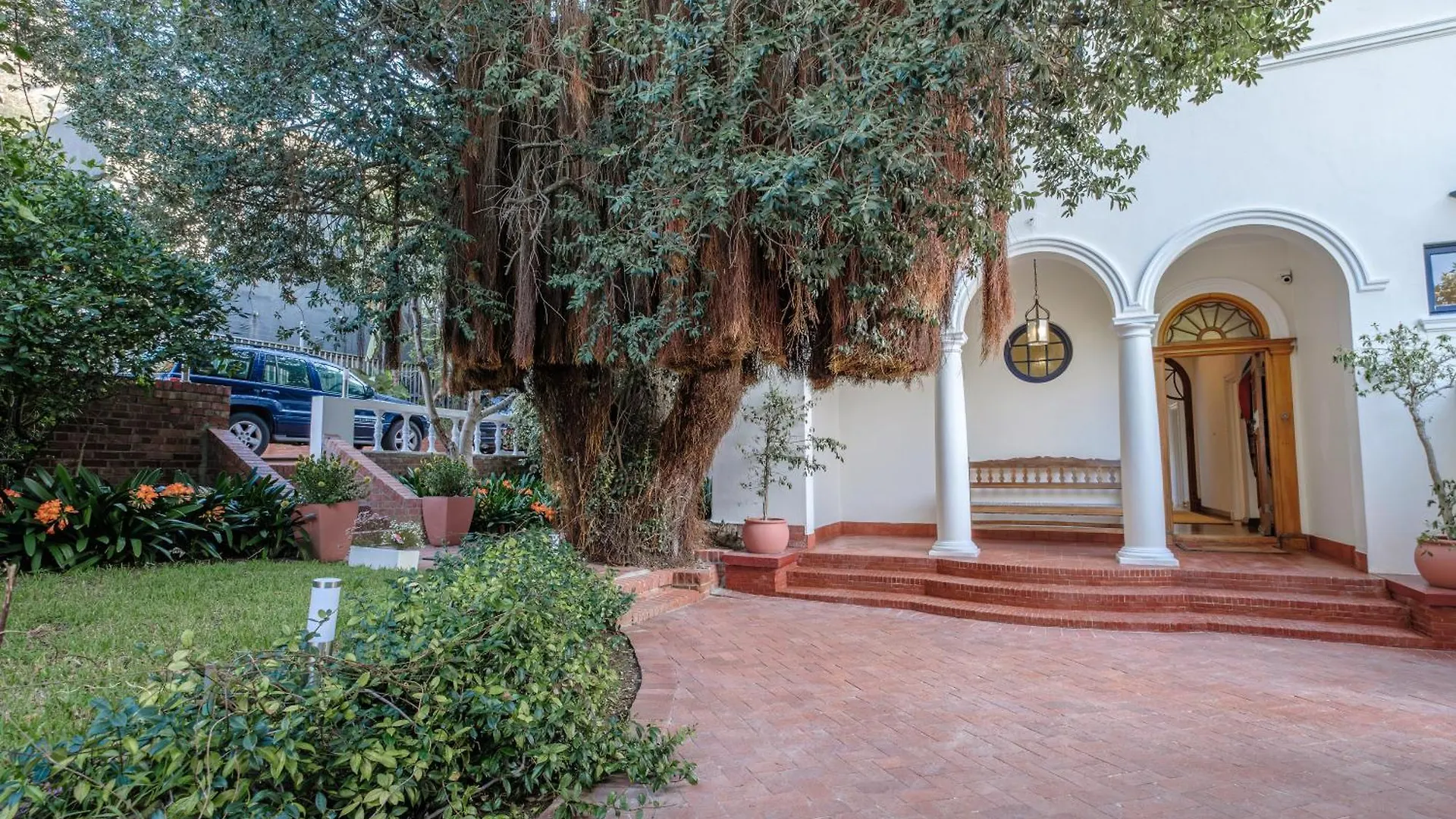 The Walden Suites Cape Town Guest house